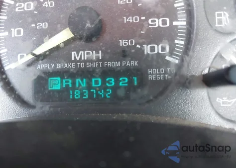 2001 Chevrolet Silverado 1500 z USA, uszkodzony, nr VIN 1GCEC14W11Z238244